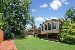 2730 Fontainebleau Dr, Dunwoody, GA 30360 - Photo 31