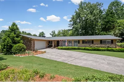 2730 Fontainebleau Drive, Dunwoody, GA 30360 - Photo 1