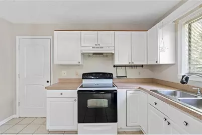 540 Hamlin Trace, Riverdale, GA 30274 - Photo 9