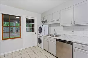 230 Kimberly Way, Marietta, GA 30064 - Photo 9