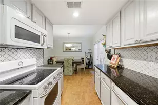 6900 Roswell Rd, Sandy Springs, GA 30328 - Photo 13