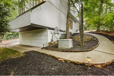 2810 Northside Drive NW, Atlanta, GA 30305 - Photo 13
