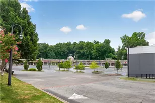 2499 Peachtree Road NE, Atlanta, GA 30305 - Photo 49