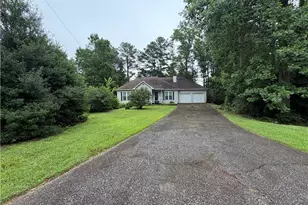 131 Maplewood Cove, Acworth, GA 30101 - Photo 1