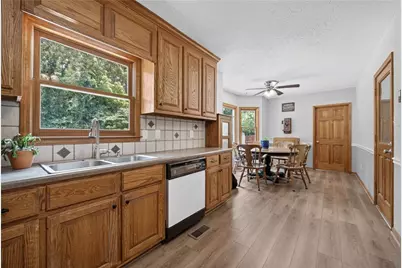 1532 Berkshire Farm Drive, Snellville, GA 30078 - Photo 5
