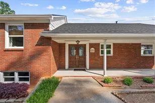206 Victory Dr, Calhoun, GA 30701 - Photo 1