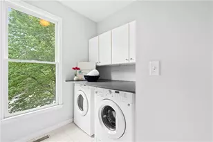 2434 Vivian Cir, Decatur, GA 30030 - Photo 23