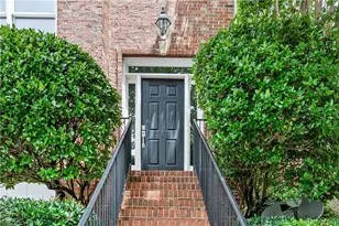 2434 Vivian Cir, Decatur, GA 30030 - Photo 3