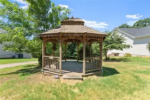 3322 Barry Ln, Gainesville, GA 30506 - Photo 47