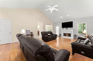 3322 Barry Ln, Gainesville, GA 30506 - Photo 9