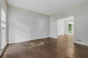 10785 Tuxford Dr, Alpharetta, GA 30022 - Photo 7