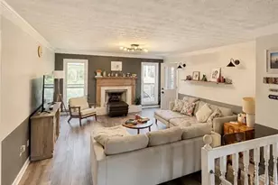 646 Hunt Station Dr, Lawrenceville, GA 30044 - Photo 3