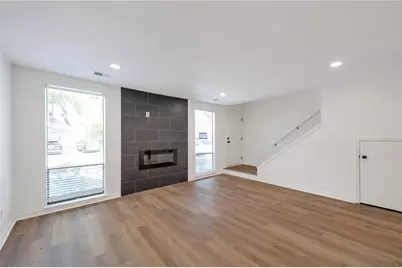 1079 Riverbend Club Drive SE, Atlanta, GA 30339 - Photo 5
