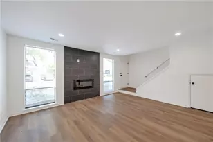 1079 Riverbend Club Dr SE, Atlanta, GA 30339 - Photo 5