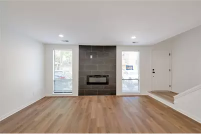 1079 Riverbend Club Drive SE, Atlanta, GA 30339 - Photo 3