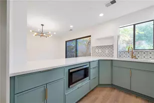 1079 Riverbend Club Dr SE, Atlanta, GA 30339 - Photo 11