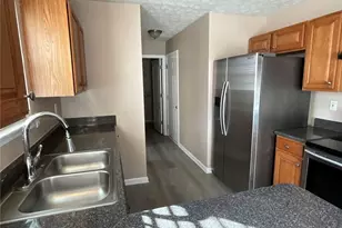 2043 Newton Estates Dr, Ellenwood, GA 30294 - Photo 7