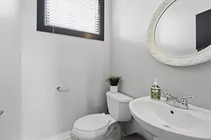 1250 Breuer Mews, Atlanta, GA 30318 - Photo 9