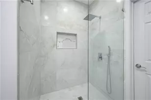 2700 Pine Tree Road NE, Atlanta, GA 30324 - Photo 15