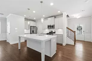 6464 Crosscreek Ln, Flowery Branch, GA 30542 - Photo 3