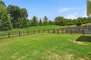 6464 Crosscreek Ln, Flowery Branch, GA 30542 - Photo 5