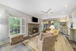 8950 Huntcliff Trce, Sandy Springs, GA 30350 - Photo 23