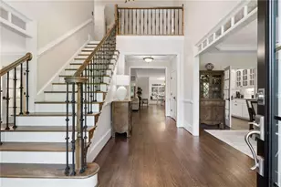 9140 Nesbit Lakes Dr, Alpharetta, GA 30022 - Photo 7