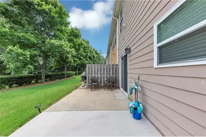 1936 Lakeshore Overlook Circle NW, Kennesaw, GA 30152 - Photo 5