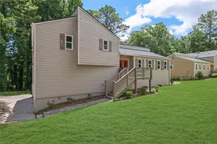 3650 Autumn Leaves Ln, Marietta, GA 30066 - Photo 3