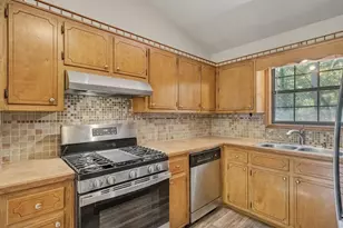 357 Kings Hill Ct, Lawrenceville, GA 30045 - Photo 17