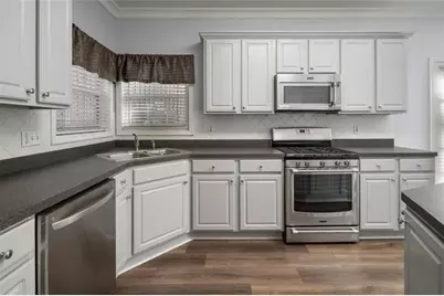 4220 Hunters Green Way NE, Kennesaw, GA 30144 - Photo 17