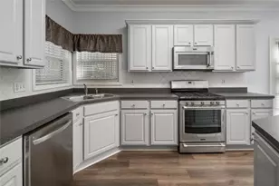 4220 Hunters Green Way NE, Kennesaw, GA 30144 - Photo 17