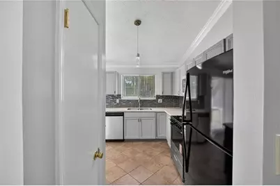4013 McKinley Drive, Snellville, GA 30039 - Photo 9