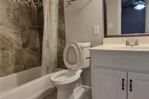 5760 Dovnick Dr SW, Lilburn, GA 30047 - Photo 25