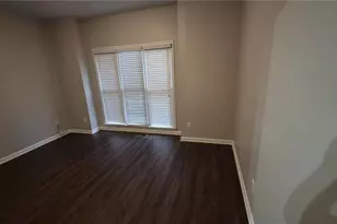 5760 Dovnick Dr SW, Lilburn, GA 30047 - Photo 17