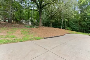 6000 Devonshire Dr, Flowery Branch, GA 30542 - Photo 41