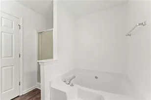 6000 Devonshire Dr, Flowery Branch, GA 30542 - Photo 25