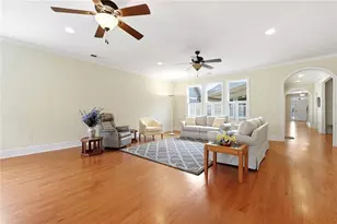 235 Somerset Cir, Woodstock, GA 30189 - Photo 9