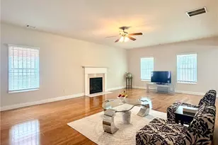 127 Thorncrest Ct, Tucker, GA 30084 - Photo 5