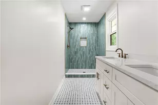 1113 Honeysuckle Dr, Canton, GA 30114 - Photo 5