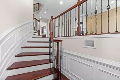 1034 East Paces Chase NE, Atlanta, GA 30326 - Photo 5