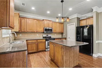 810 Sapphire Lane, Sugar Hill, GA 30518 - Photo 11
