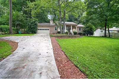 8198 Rockbridge Road, Lithonia, GA 30058 - Photo 7