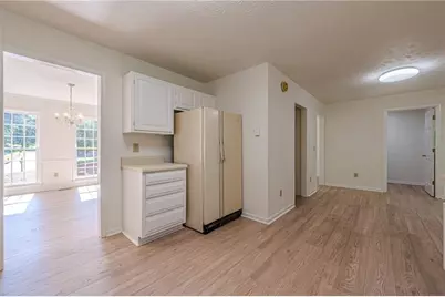 2424 Tammeron Drive SW, Marietta, GA 30064 - Photo 9