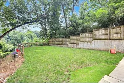 2790 Ridgemore Road NW, Atlanta, GA 30318 - Photo 9