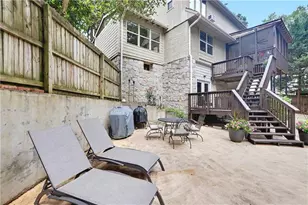 2790 Ridgemore Rd NW, Atlanta, GA 30318 - Photo 11