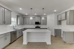979 Lakeview, Commerce, GA 30529 - Photo 9