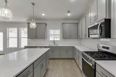 997 Lakeview, Commerce, GA 30529 - Photo 13