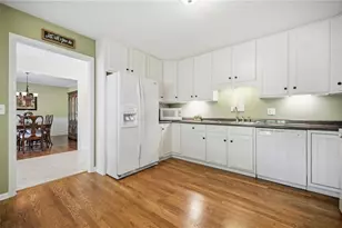 2840 Lake Ct, Cumming, GA 30041 - Photo 31
