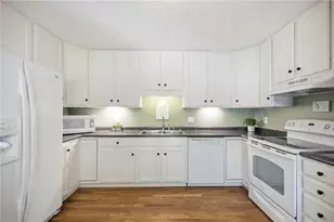 2840 Lake Ct, Cumming, GA 30041 - Photo 23